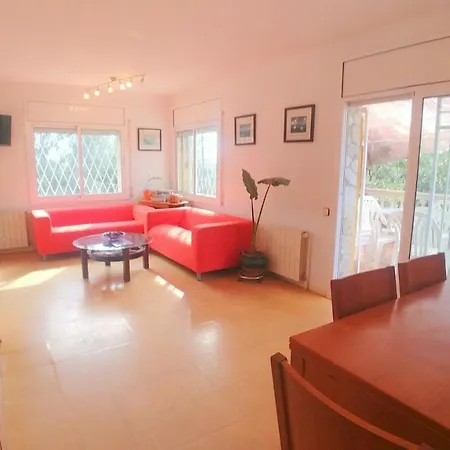 Caules Sleeps 8 Pool Wifi * Lloret de Mar