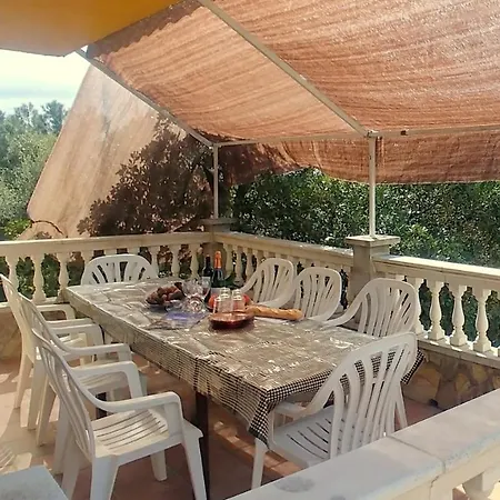 Caules Sleeps 8 Pool Wifi